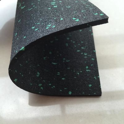 Bom preço Rolos de piso de borracha azul 500x500 mm 1000x1000 mm Rolos de estofado de borracha preta on-line